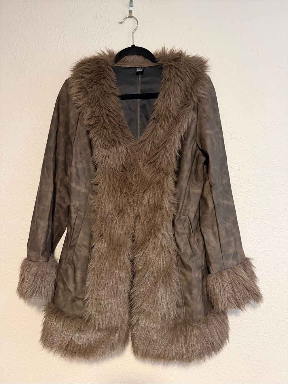 Women’s Faux-Fur/ leather Brown Coat